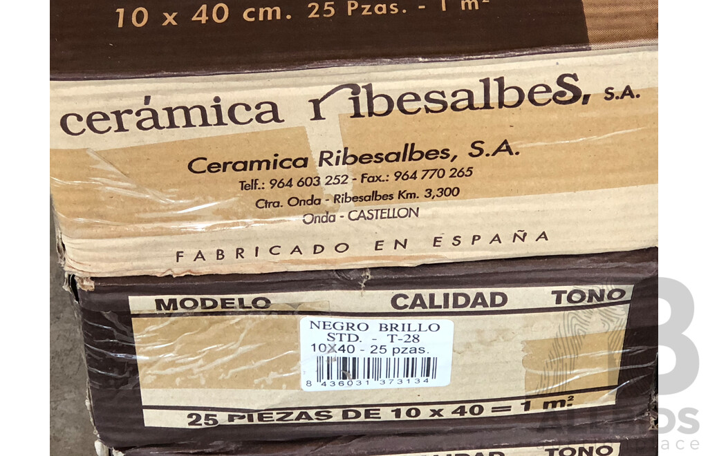 Negro Brillo Gloss Spanish 100mm X 400mm Ceramic Wall Tiles - 12.0m2 - Brand New - ORP $1020.00
