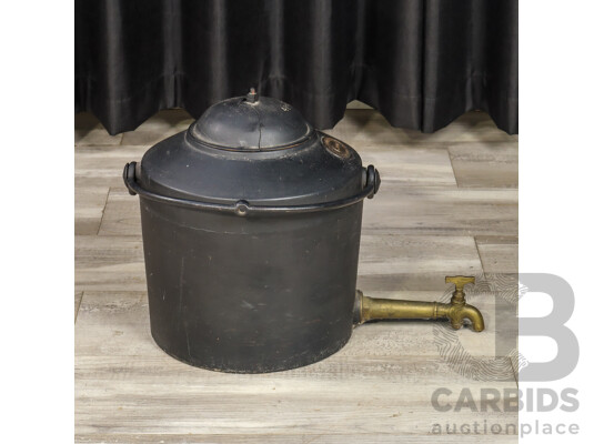 1662018 · Vintage Kendrick & Sons Lidded Camp Pot