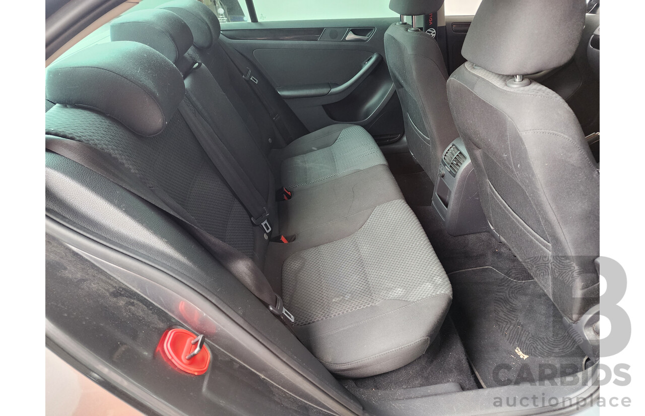 10/2012 Volkswagen Jetta 118 TSI Comfortline 1KM MY13 4d Sedan Grey 1.4L