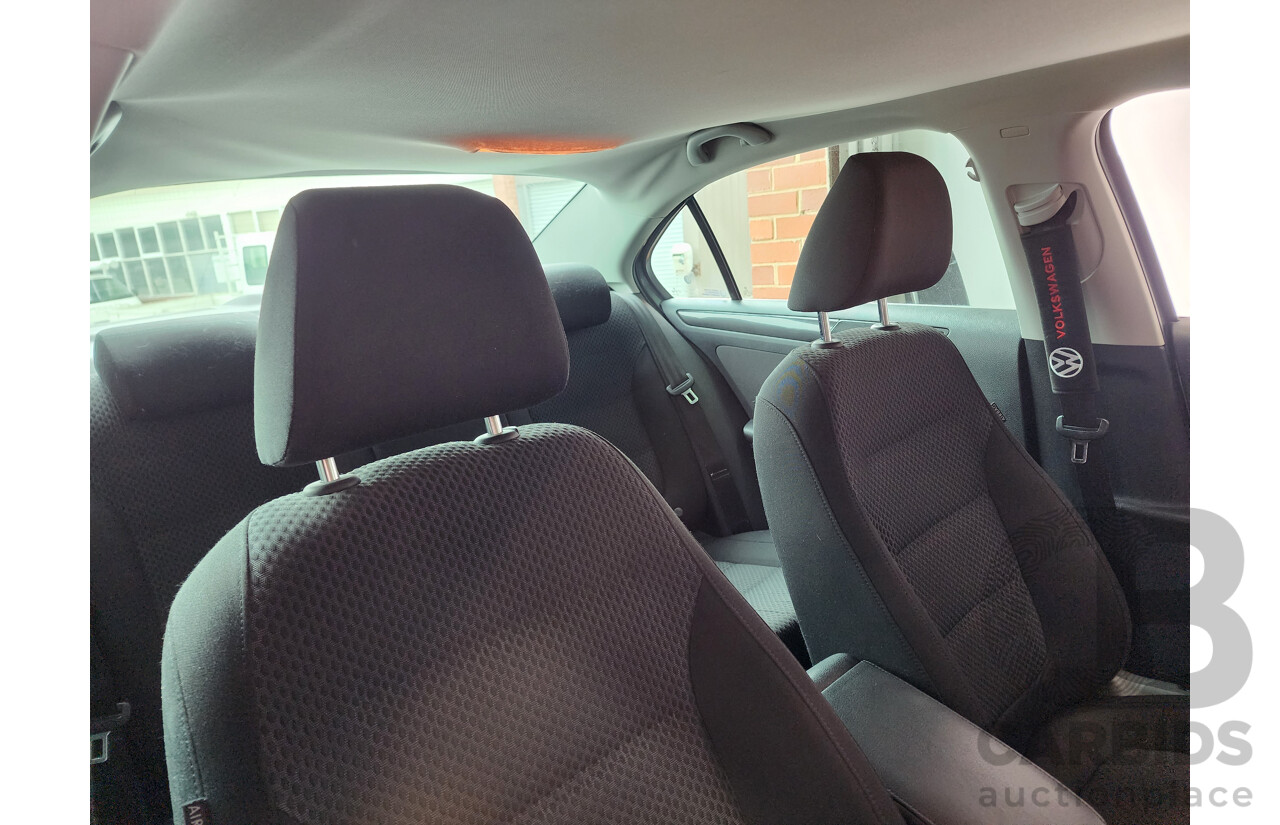10/2012 Volkswagen Jetta 118 TSI Comfortline 1KM MY13 4d Sedan Grey 1.4L