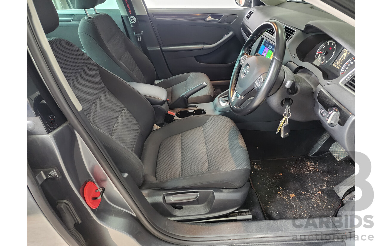 10/2012 Volkswagen Jetta 118 TSI Comfortline 1KM MY13 4d Sedan Grey 1.4L