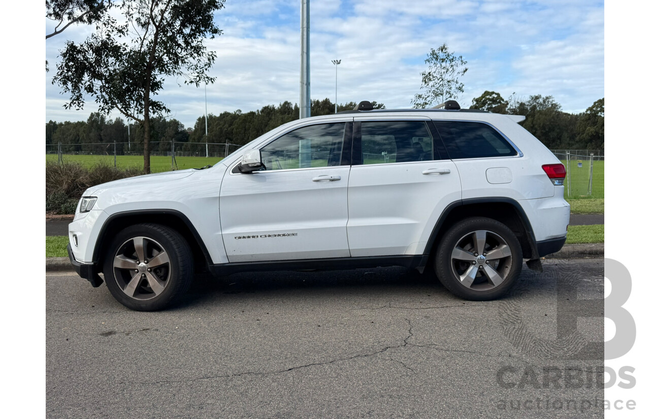 09/2014 Jeep Grand Cherokee LAREDO (4x2) RWD WK MY15 4D Wagon White 3.6L