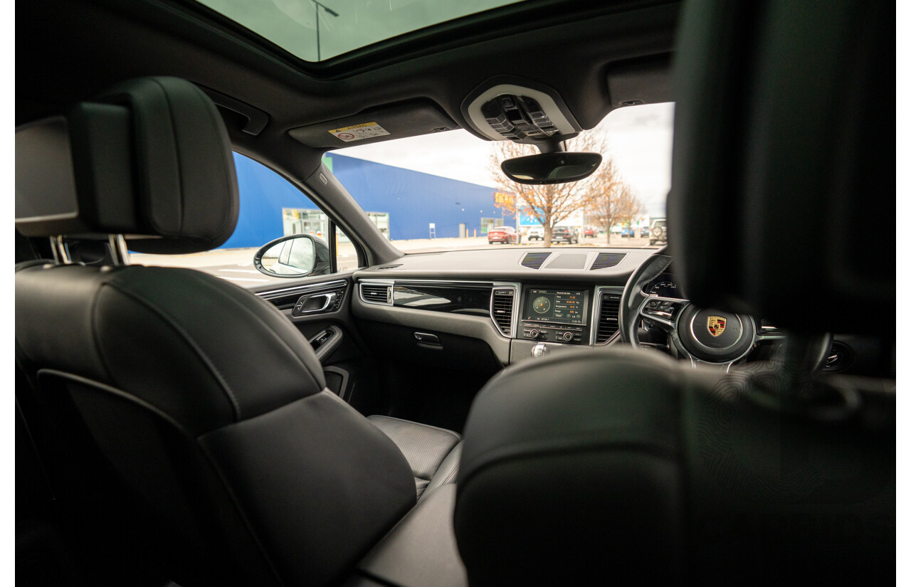 9/2015 Porsche Macan S Diesel (AWD) MY16 4d Wagon Jet Black Metallic Turbo Diesel 3.0L