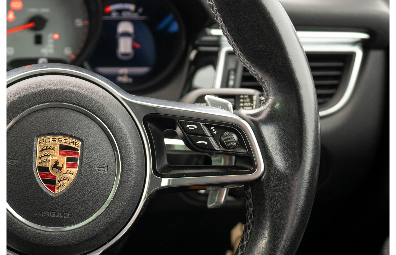 9/2015 Porsche Macan S Diesel (AWD) MY16 4d Wagon Jet Black Metallic Turbo Diesel 3.0L