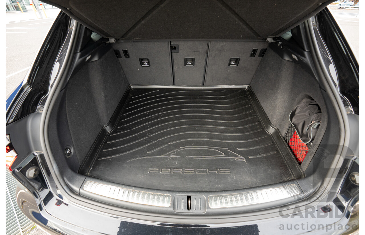 9/2015 Porsche Macan S Diesel (AWD) MY16 4d Wagon Jet Black Metallic Turbo Diesel 3.0L