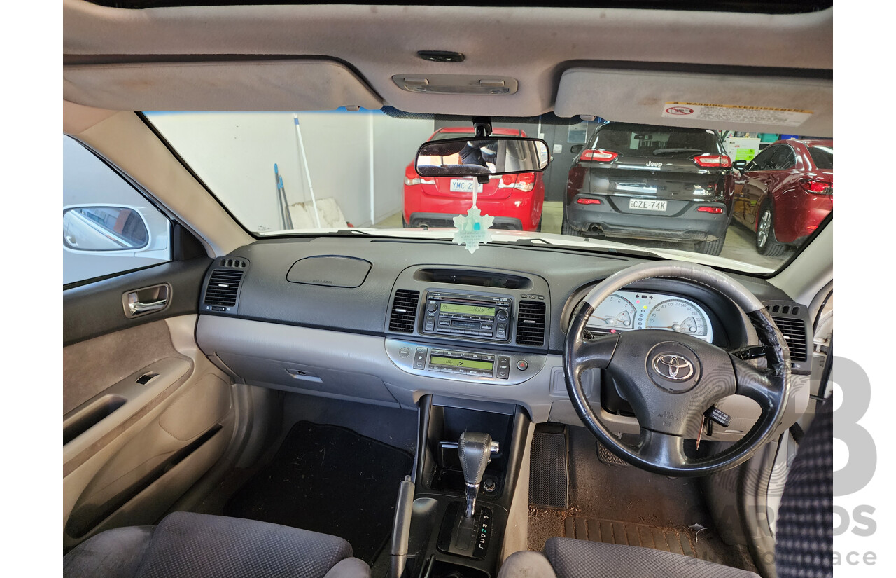 03/2004 Toyota Camry Sportivo MCV36R 4d Sedan White 3.0L