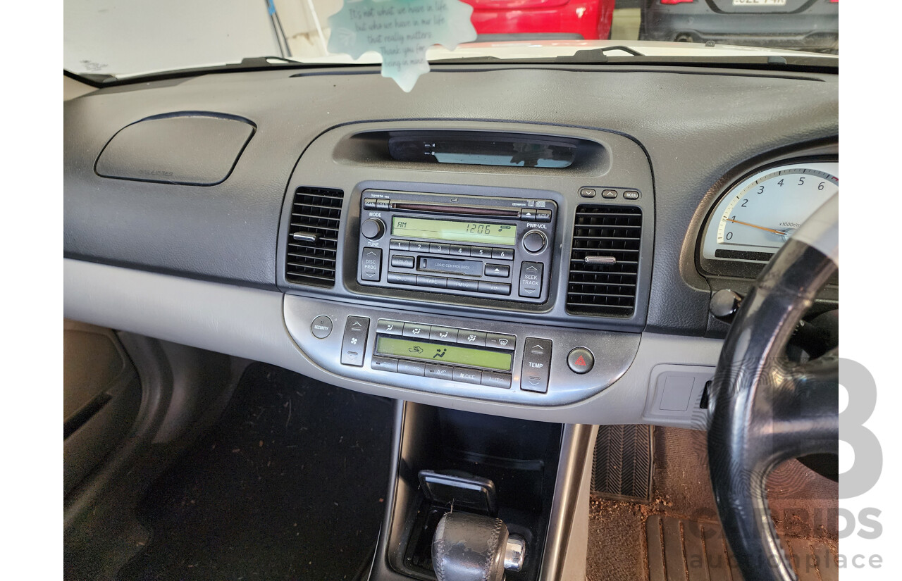 03/2004 Toyota Camry Sportivo MCV36R 4d Sedan White 3.0L