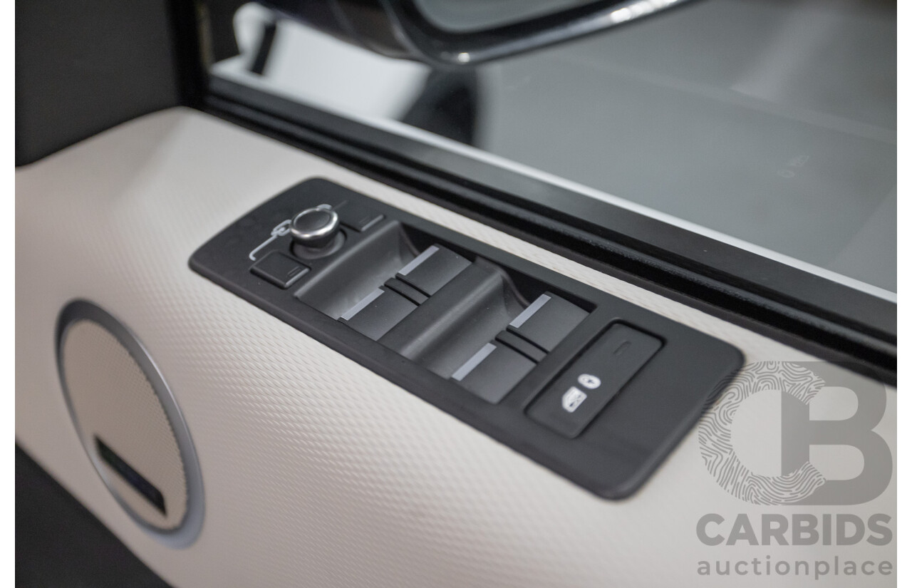 6/2021 Land Rover Discovery D300 SE (AWD) L462 MY21 4d Wagon Fuji White Twin Turbo Diesel 3.0L - 7 Seater