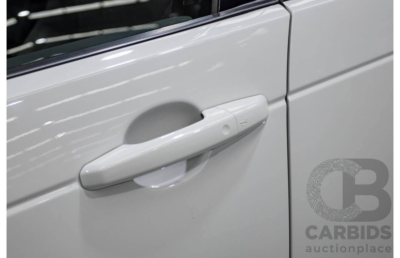 6/2021 Land Rover Discovery D300 SE (AWD) L462 MY21 4d Wagon Fuji White Twin Turbo Diesel 3.0L - 7 Seater
