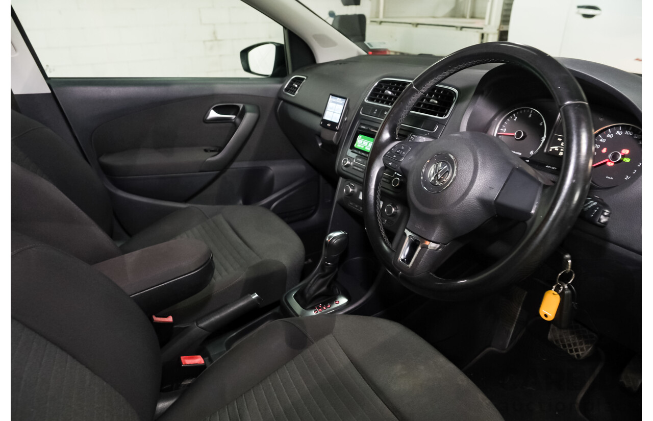 4/2012 Volkswagen Polo 66 TDI Comfortline MY12 FWD 5d Hatchback Black 1.6L