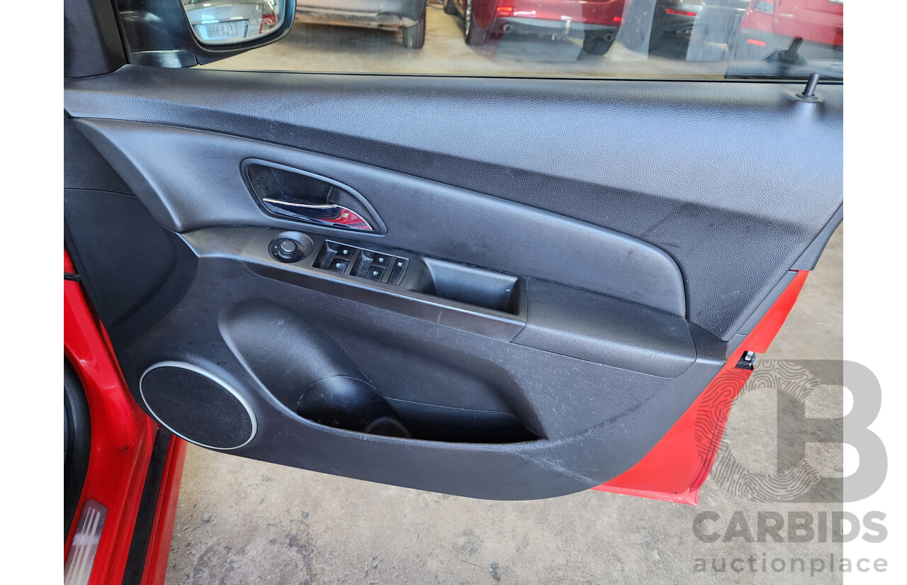 07/2014 Holden Cruze SRi Z-Series JH MY14 4d Sedan Red 1.6L