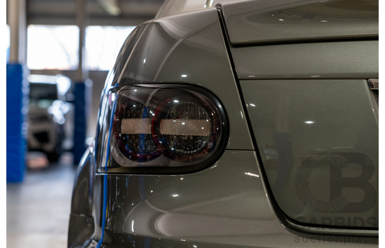 10/2011 Holden Special Vehicles (HSV) E3 Senator Signature MY12 4d Sedan Alto Grey V8 6.2L - Project