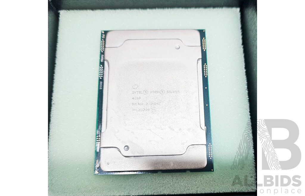 Assorted Lot of Intel CPUs