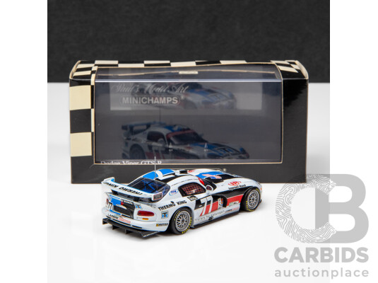 1662370 · Minichamps 2002 Dodge Viper GTS-R 24hr LeMans Bouchut Thermo King #77 1:43 Scale Model Car