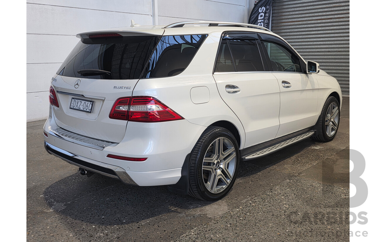 9/2013 Mercedes-Benz ML 350 CDI Bluetec AMG Pack (AWD) 166 4d Wagon Diamond White Turbo Diesel V6 3.0L