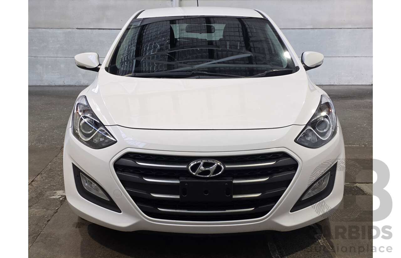 7/2015 Hyundai i30 Active X GD3 Series 2 5d Hatchback White 1.8L