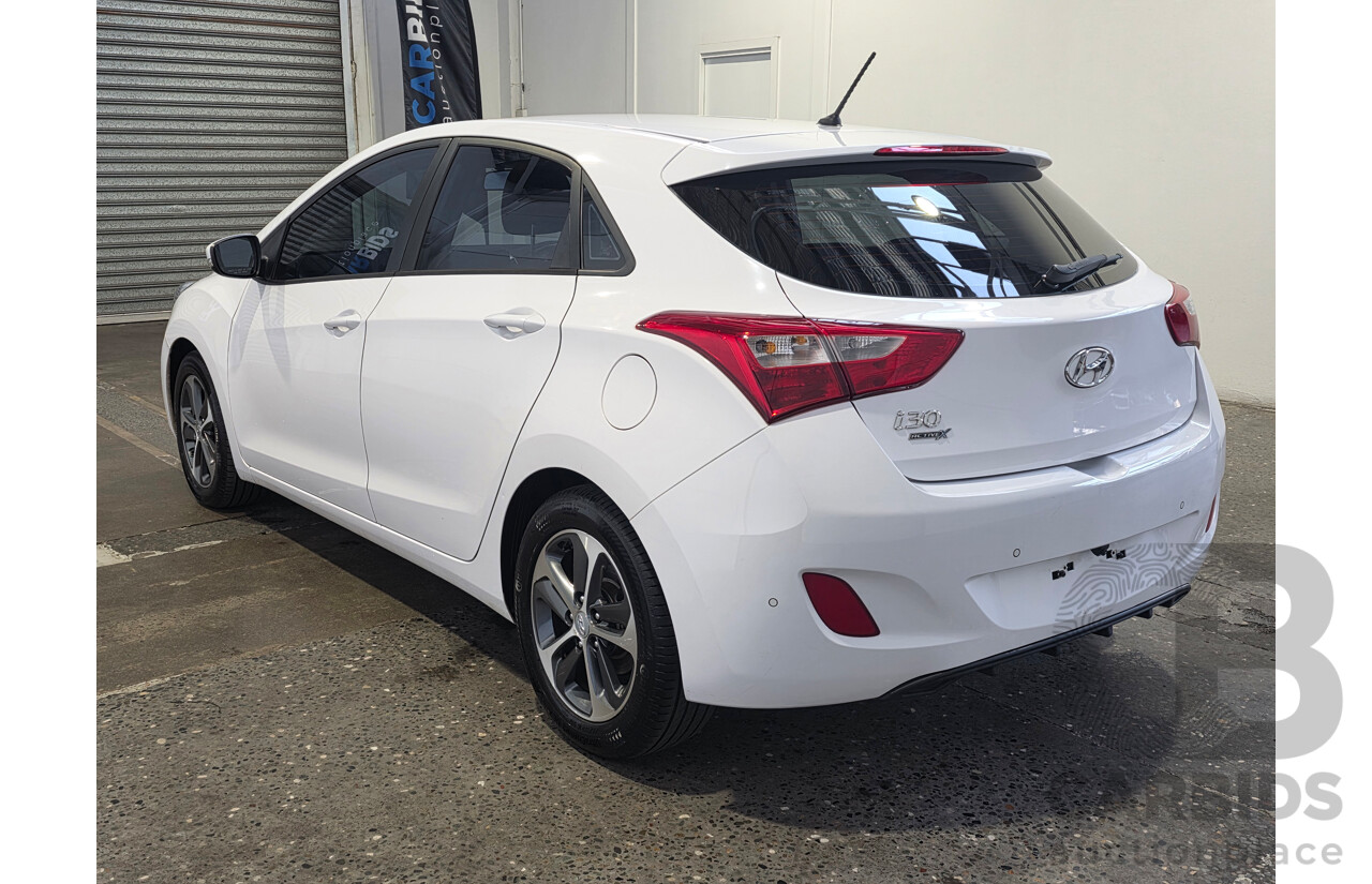 7/2015 Hyundai i30 Active X GD3 Series 2 5d Hatchback White 1.8L