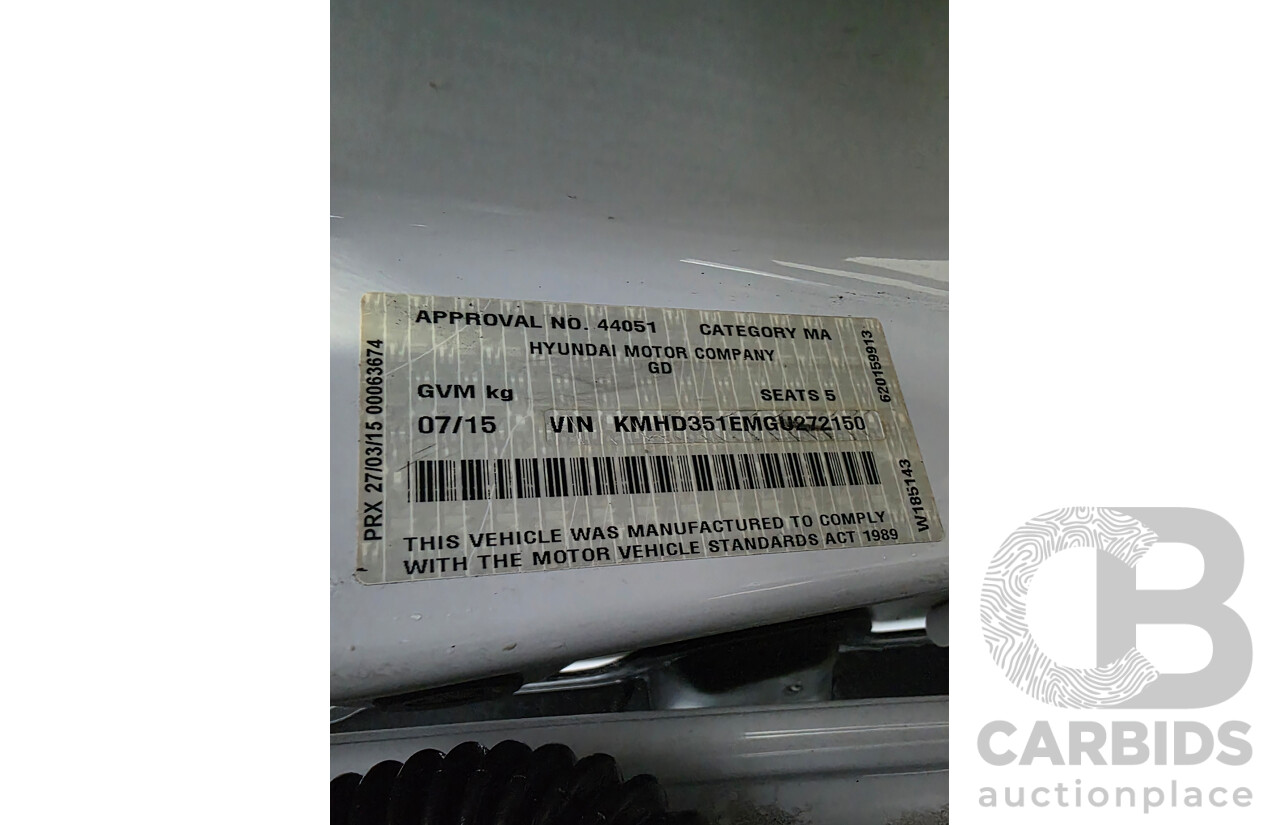 7/2015 Hyundai i30 Active X GD3 Series 2 5d Hatchback White 1.8L