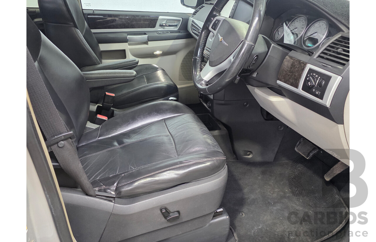 7/2010 Chrysler Grand Voyager Limited RT 4d Wagon V6 3.8L