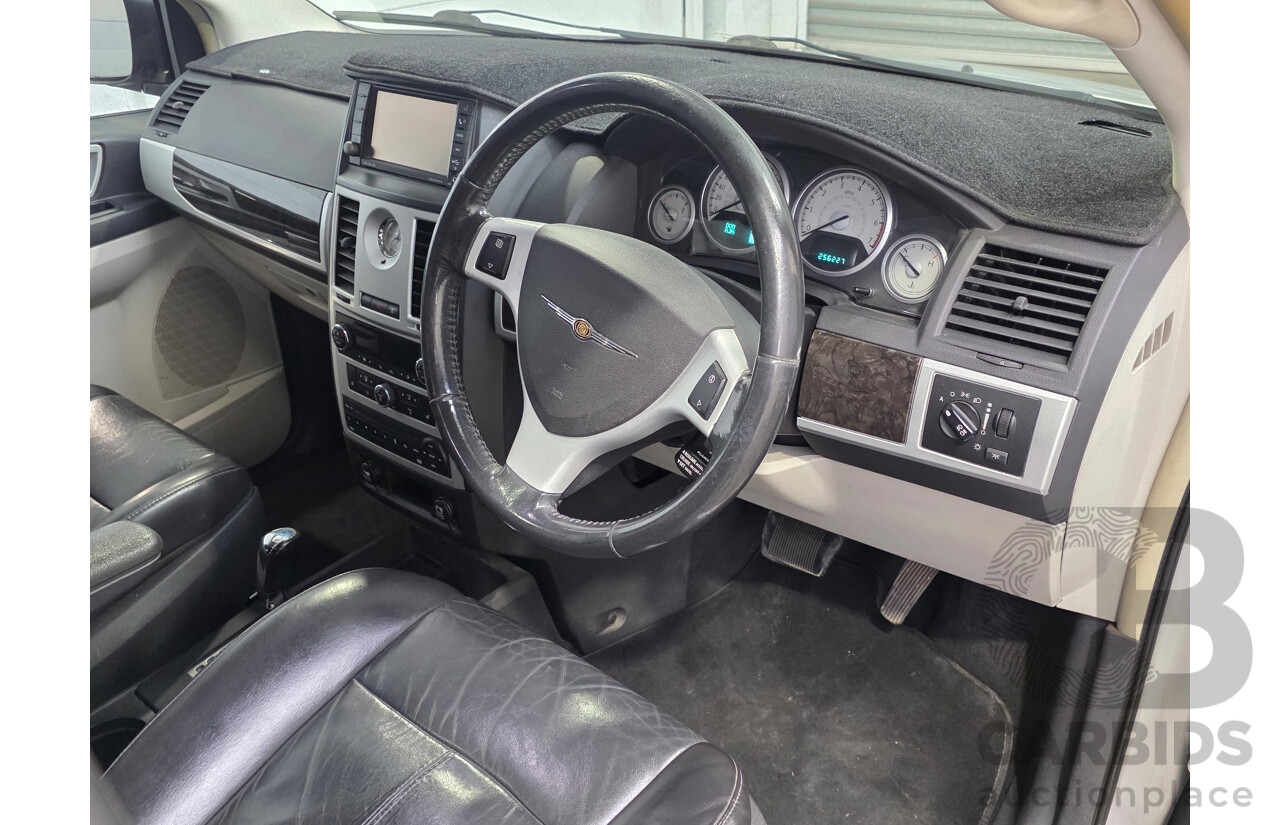 7/2010 Chrysler Grand Voyager Limited RT 4d Wagon V6 3.8L
