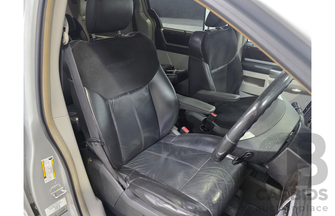 7/2010 Chrysler Grand Voyager Limited RT 4d Wagon V6 3.8L