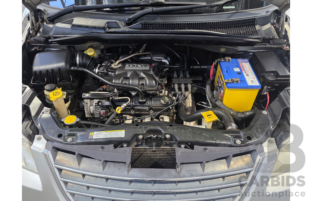 7/2010 Chrysler Grand Voyager Limited RT 4d Wagon V6 3.8L