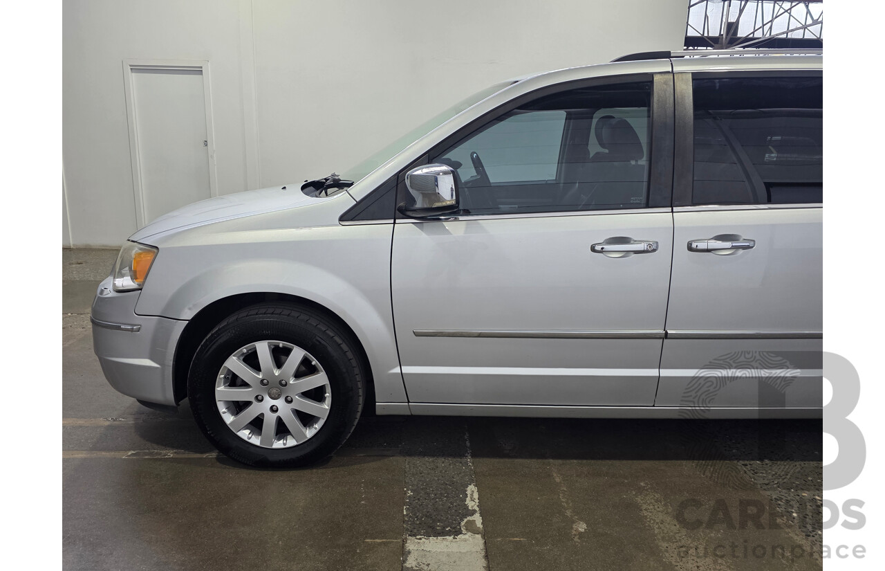 7/2010 Chrysler Grand Voyager Limited RT 4d Wagon V6 3.8L