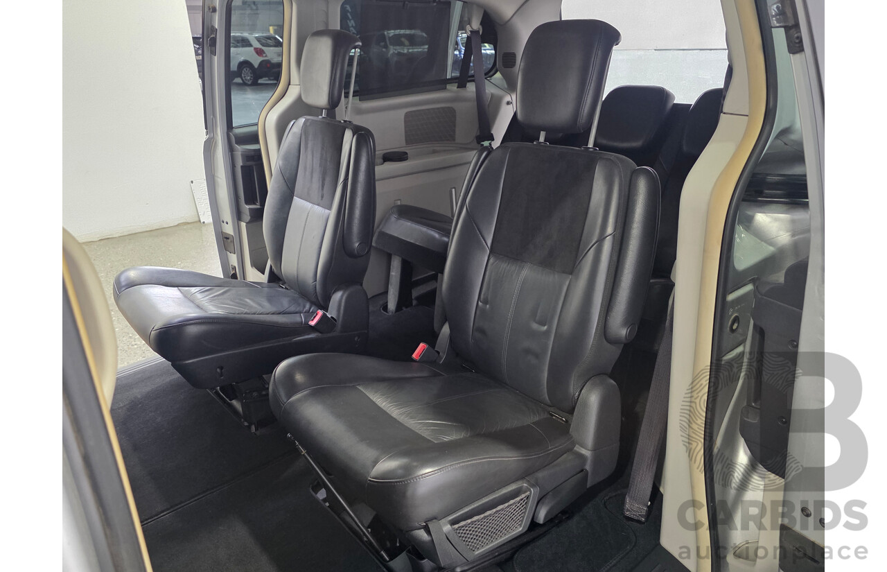 7/2010 Chrysler Grand Voyager Limited RT 4d Wagon V6 3.8L