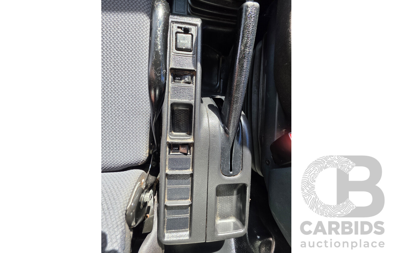 11/2016 Hino FC7J 500 Series Euro 5 4x2 Pantech 2d Truck Turbo Diesel 6.4L