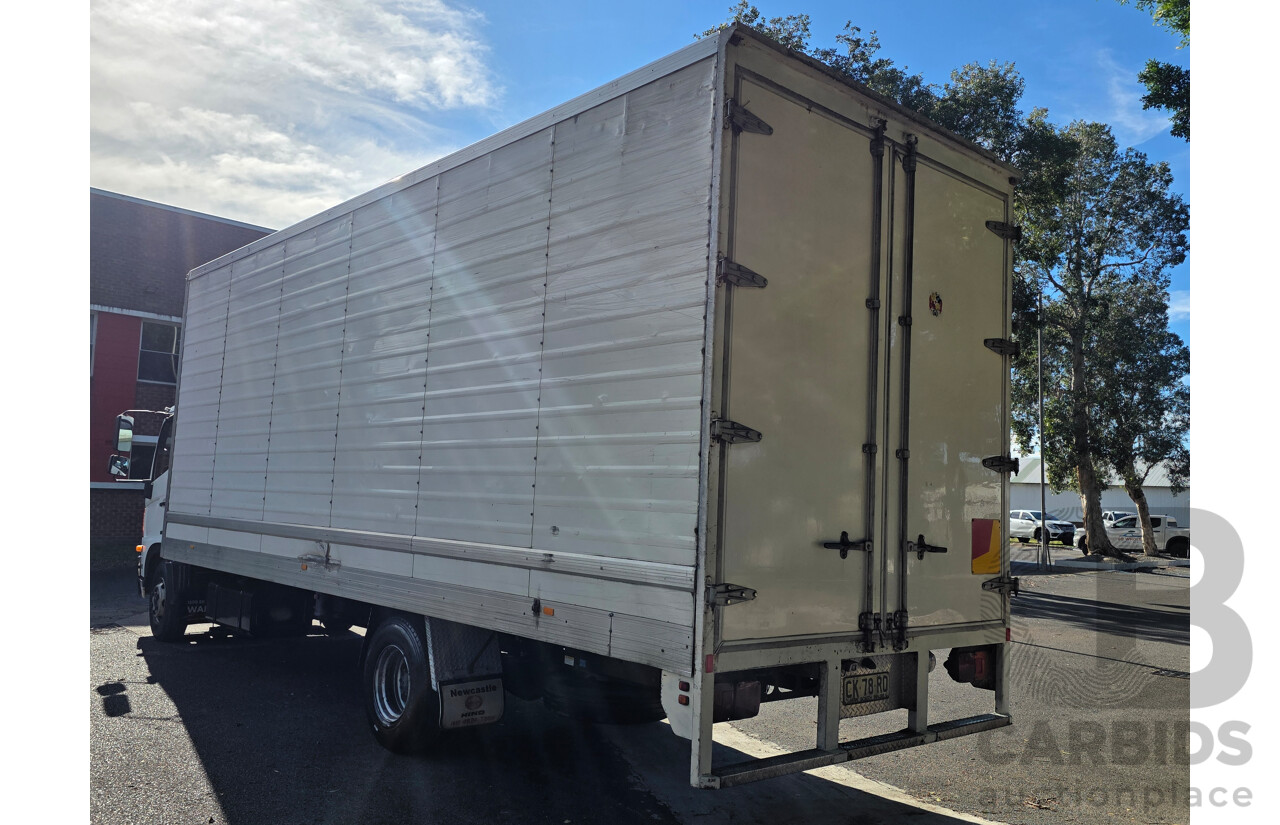 11/2016 Hino FC7J 500 Series Euro 5 4x2 Pantech 2d Truck Turbo Diesel 6.4L