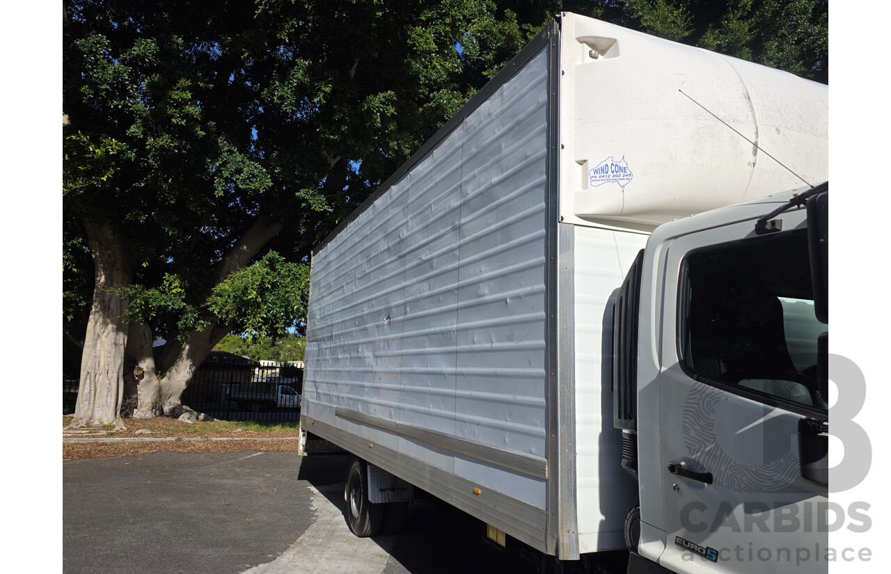 11/2016 Hino FC7J 500 Series Euro 5 4x2 Pantech 2d Truck Turbo Diesel 6.4L