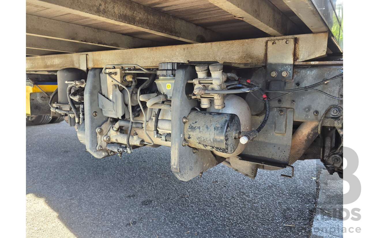 11/2016 Hino FC7J 500 Series Euro 5 4x2 Pantech 2d Truck Turbo Diesel 6.4L