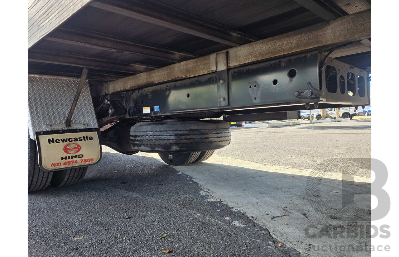 11/2016 Hino FC7J 500 Series Euro 5 4x2 Pantech 2d Truck Turbo Diesel 6.4L