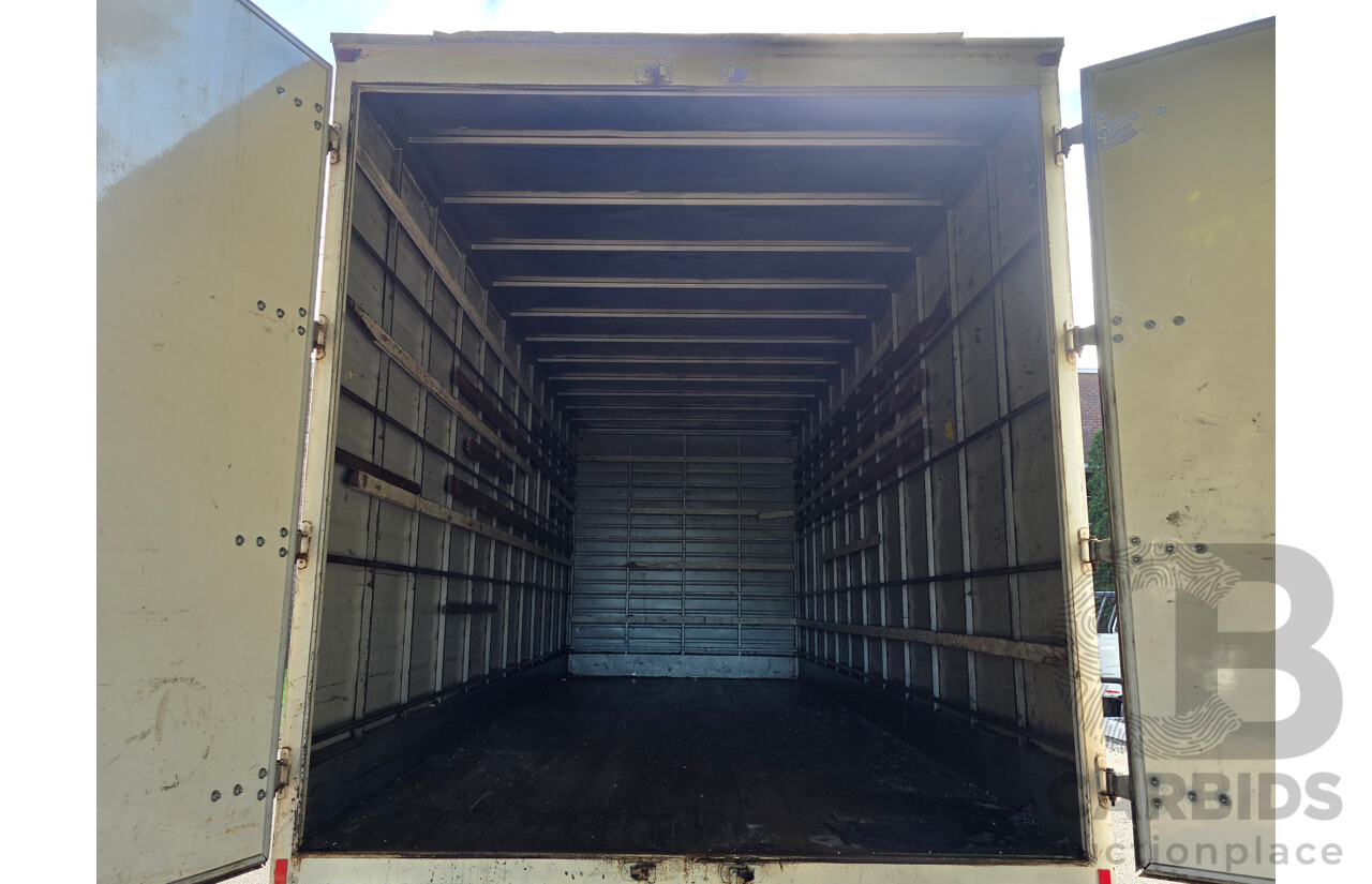 11/2016 Hino FC7J 500 Series Euro 5 4x2 Pantech 2d Truck Turbo Diesel 6.4L