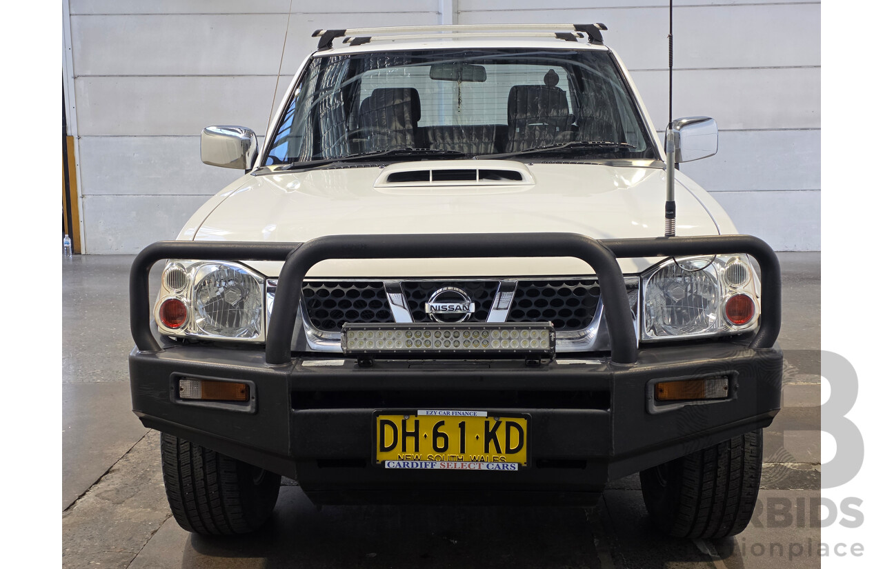 2/2012 Nissan Navara ST-R 4x4 D22 Series 5 Dual Cab White 2.5L