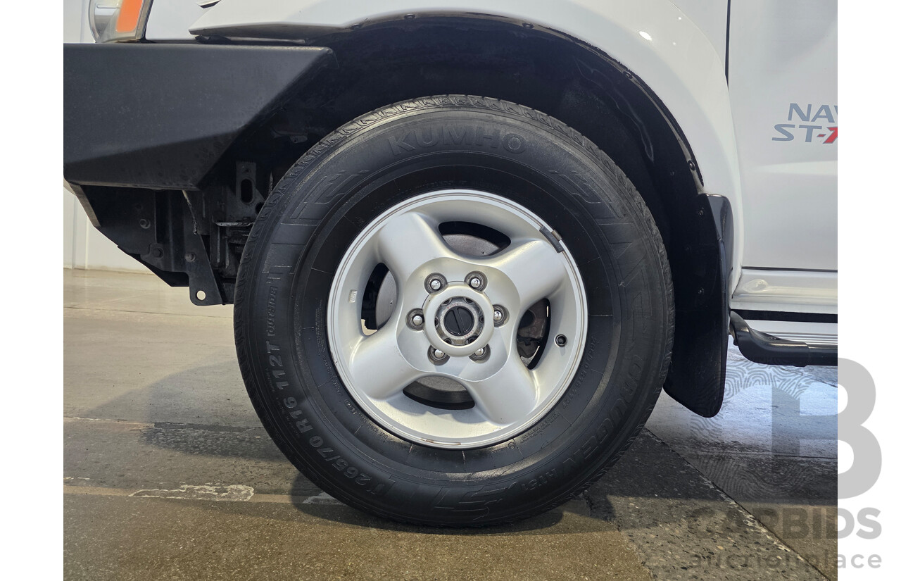 2/2012 Nissan Navara ST-R 4x4 D22 Series 5 Dual Cab White 2.5L