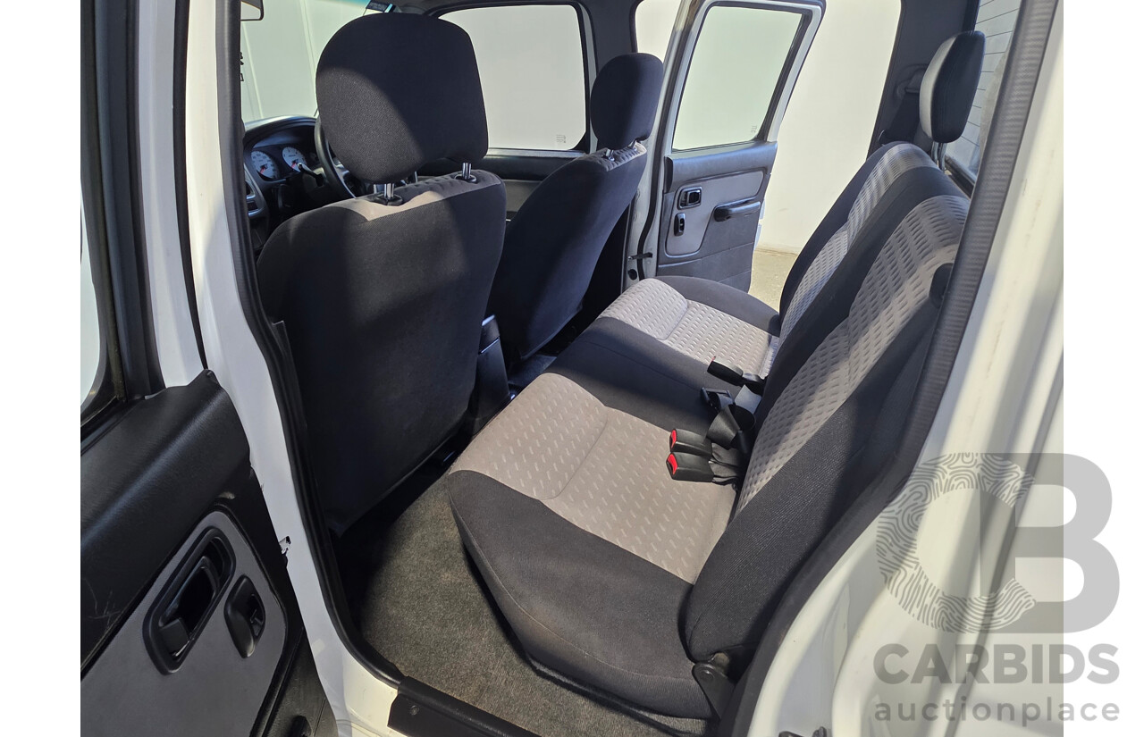 2/2012 Nissan Navara ST-R 4x4 D22 Series 5 Dual Cab White 2.5L