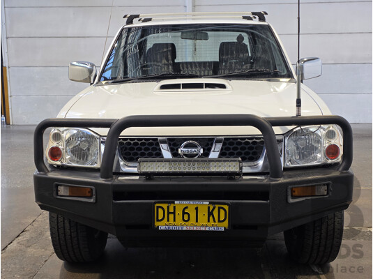 1662096 · 2/2012 Nissan Navara ST-R 4x4 D22 Series 5 Dual Cab White 2.5L