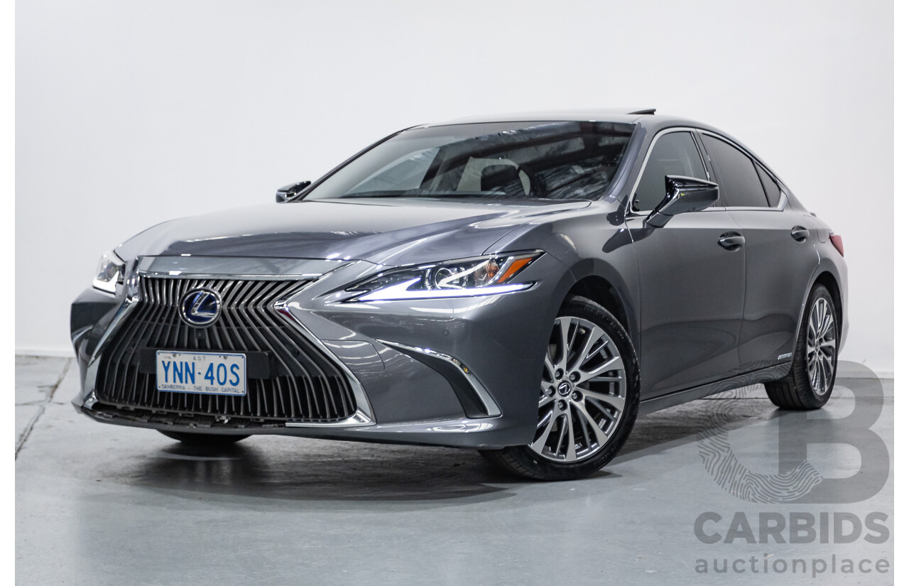01/2020 Lexus ES300H Luxury + Enhancement Pack (Hybrid) AXZH10R 4D Sedan Mercury Grey Mica 2.5L