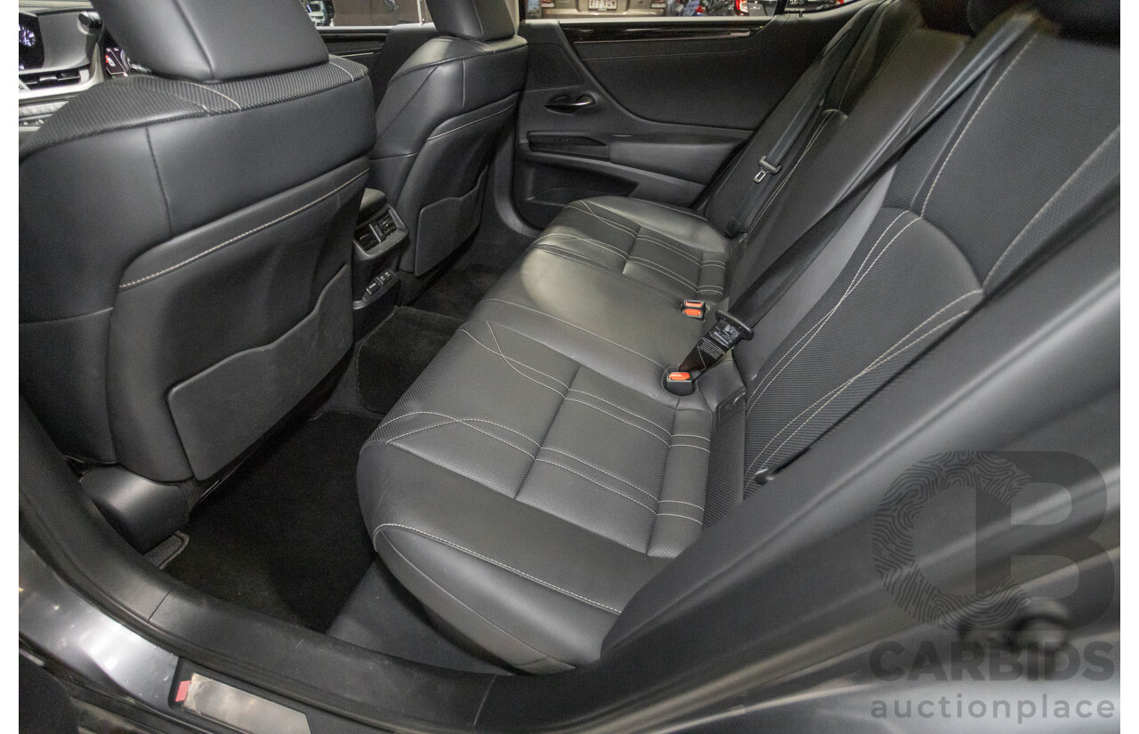 01/2020 Lexus ES300H Luxury + Enhancement Pack (Hybrid) AXZH10R 4D Sedan Mercury Grey Mica 2.5L