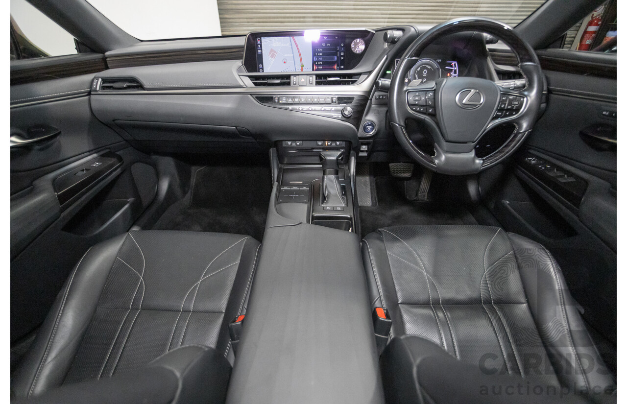 01/2020 Lexus ES300H Luxury + Enhancement Pack (Hybrid) AXZH10R 4D Sedan Mercury Grey Mica 2.5L