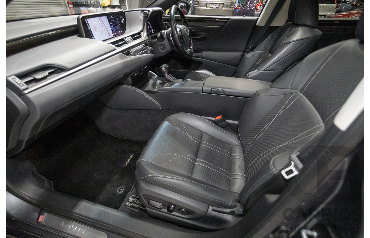 01/2020 Lexus ES300H Luxury + Enhancement Pack (Hybrid) AXZH10R 4D Sedan Mercury Grey Mica 2.5L