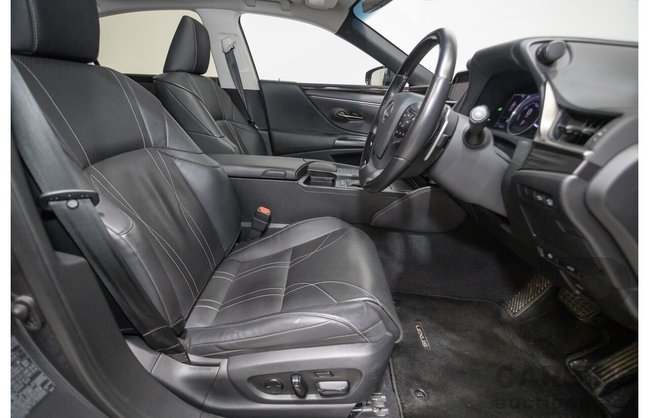 01/2020 Lexus ES300H Luxury + Enhancement Pack (Hybrid) AXZH10R 4D Sedan Mercury Grey Mica 2.5L