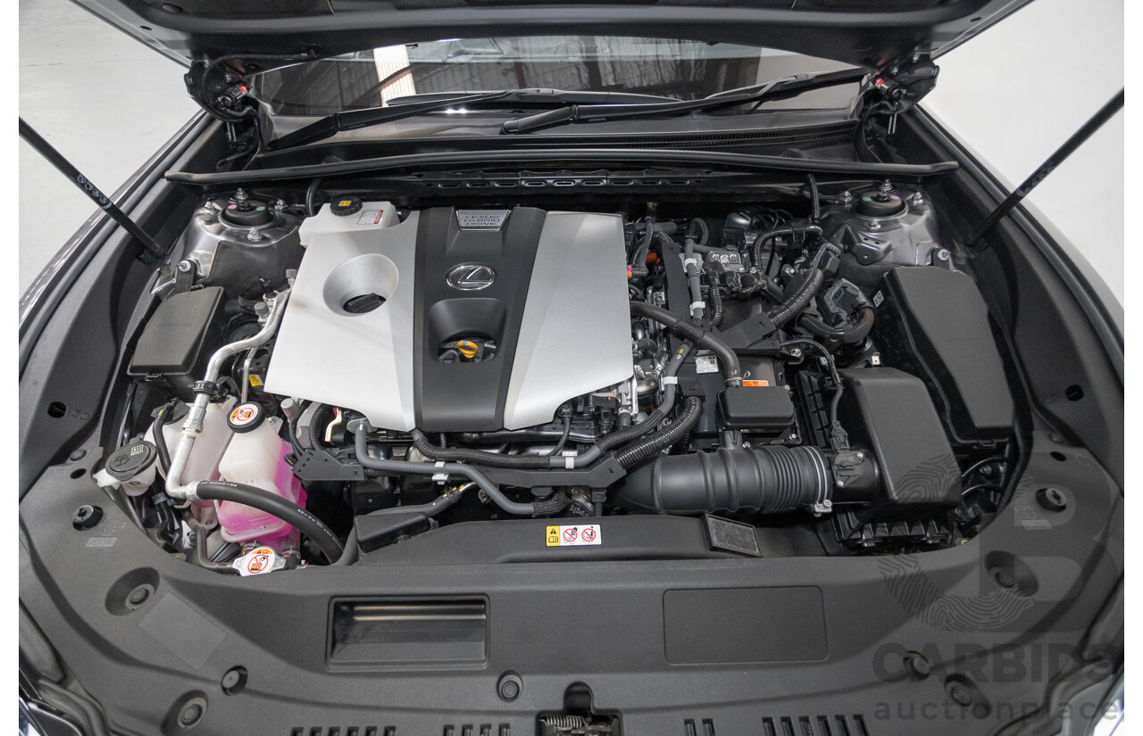 01/2020 Lexus ES300H Luxury + Enhancement Pack (Hybrid) AXZH10R 4D Sedan Mercury Grey Mica 2.5L
