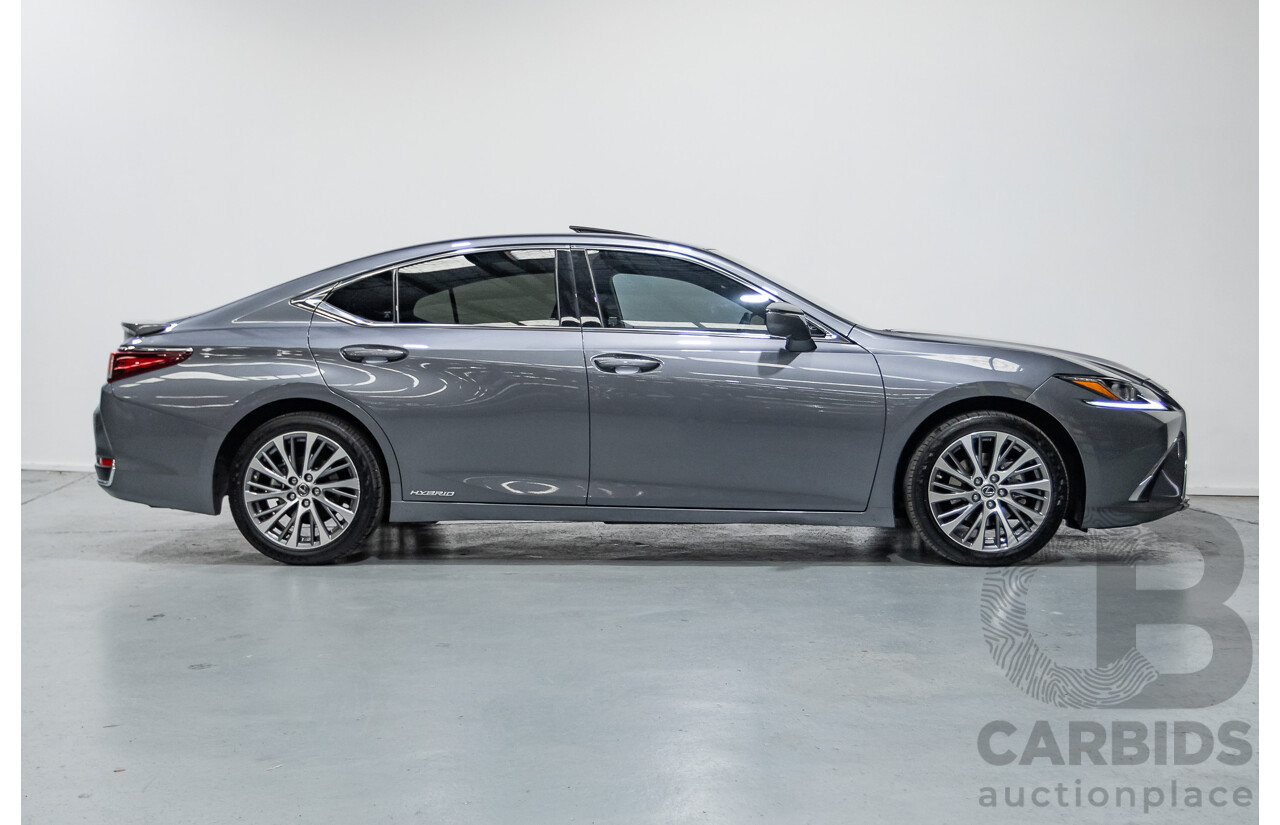 01/2020 Lexus ES300H Luxury + Enhancement Pack (Hybrid) AXZH10R 4D Sedan Mercury Grey Mica 2.5L