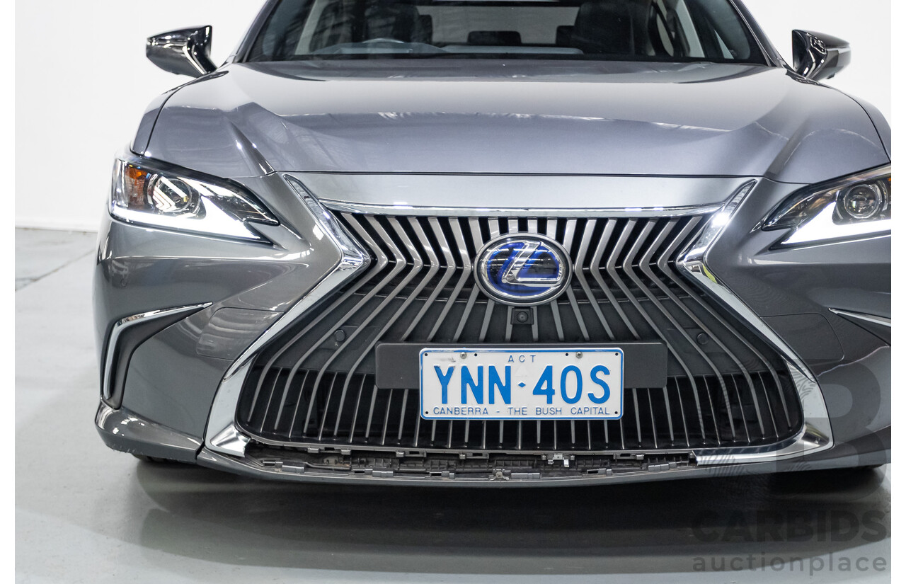 01/2020 Lexus ES300H Luxury + Enhancement Pack (Hybrid) AXZH10R 4D Sedan Mercury Grey Mica 2.5L