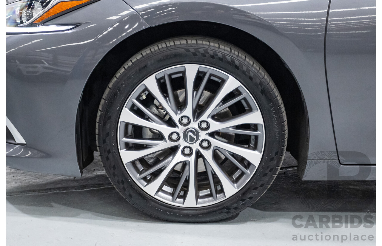 01/2020 Lexus ES300H Luxury + Enhancement Pack (Hybrid) AXZH10R 4D Sedan Mercury Grey Mica 2.5L