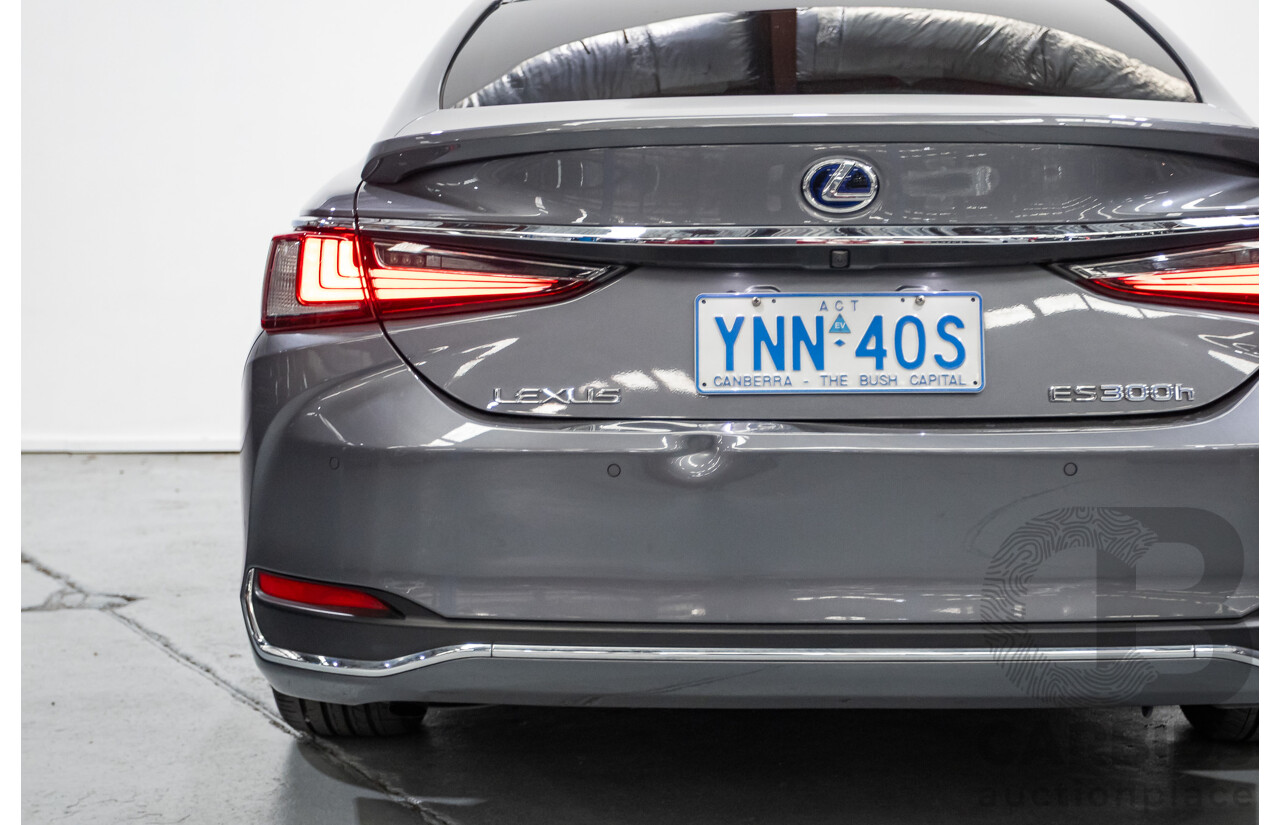 01/2020 Lexus ES300H Luxury + Enhancement Pack (Hybrid) AXZH10R 4D Sedan Mercury Grey Mica 2.5L