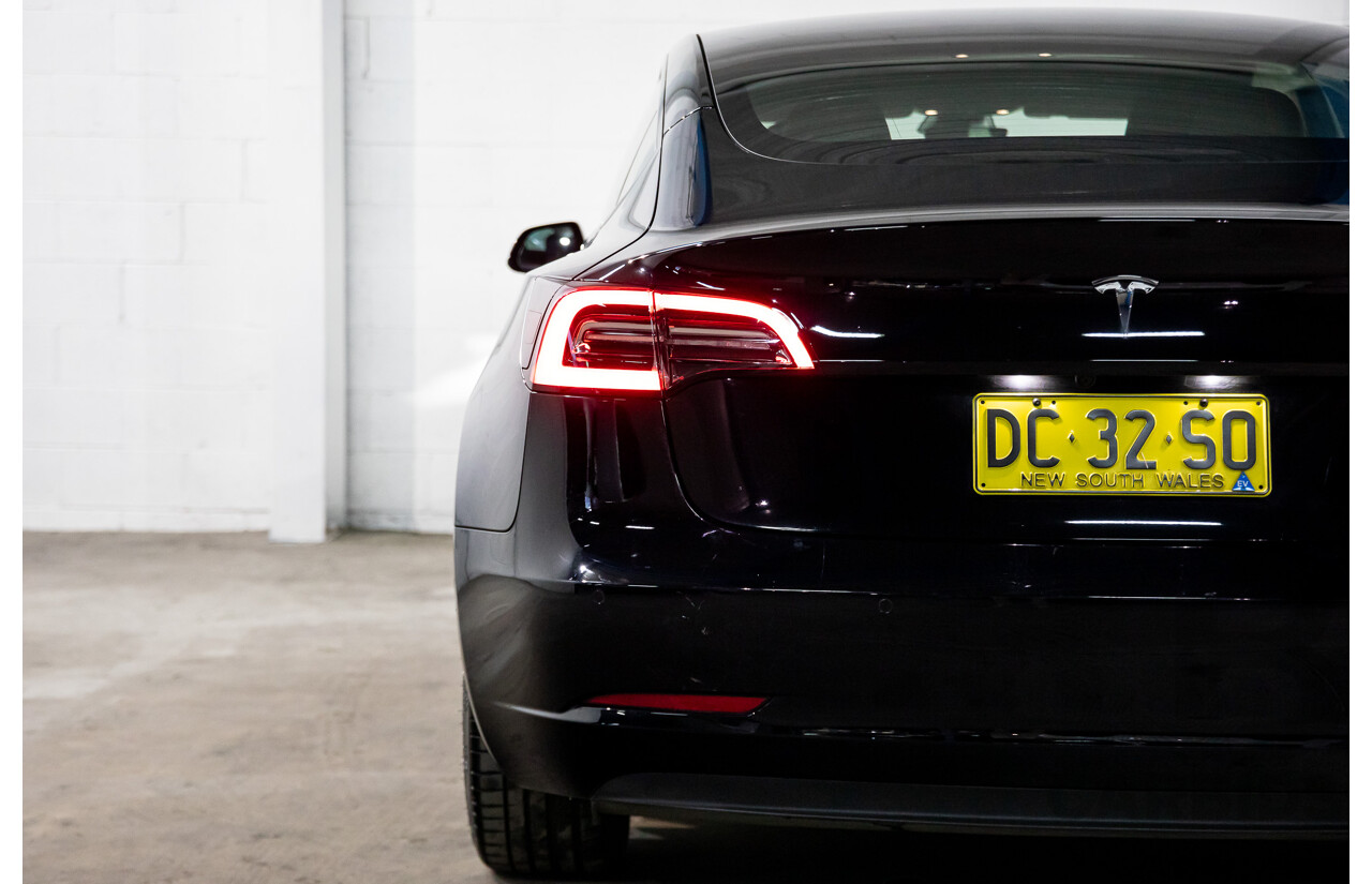 03/2022 Tesla Model 3 Rear Wheel Drive (RWD) E6LRB MY22 4D Sedan Black Electric EV