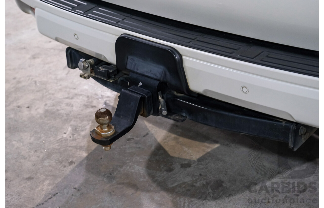 04/2019 Toyota Landcruiser Prado Kakadu (4x4) GDJ150R 4d Wagon Blizzard White Turbo Diesel 2.8L